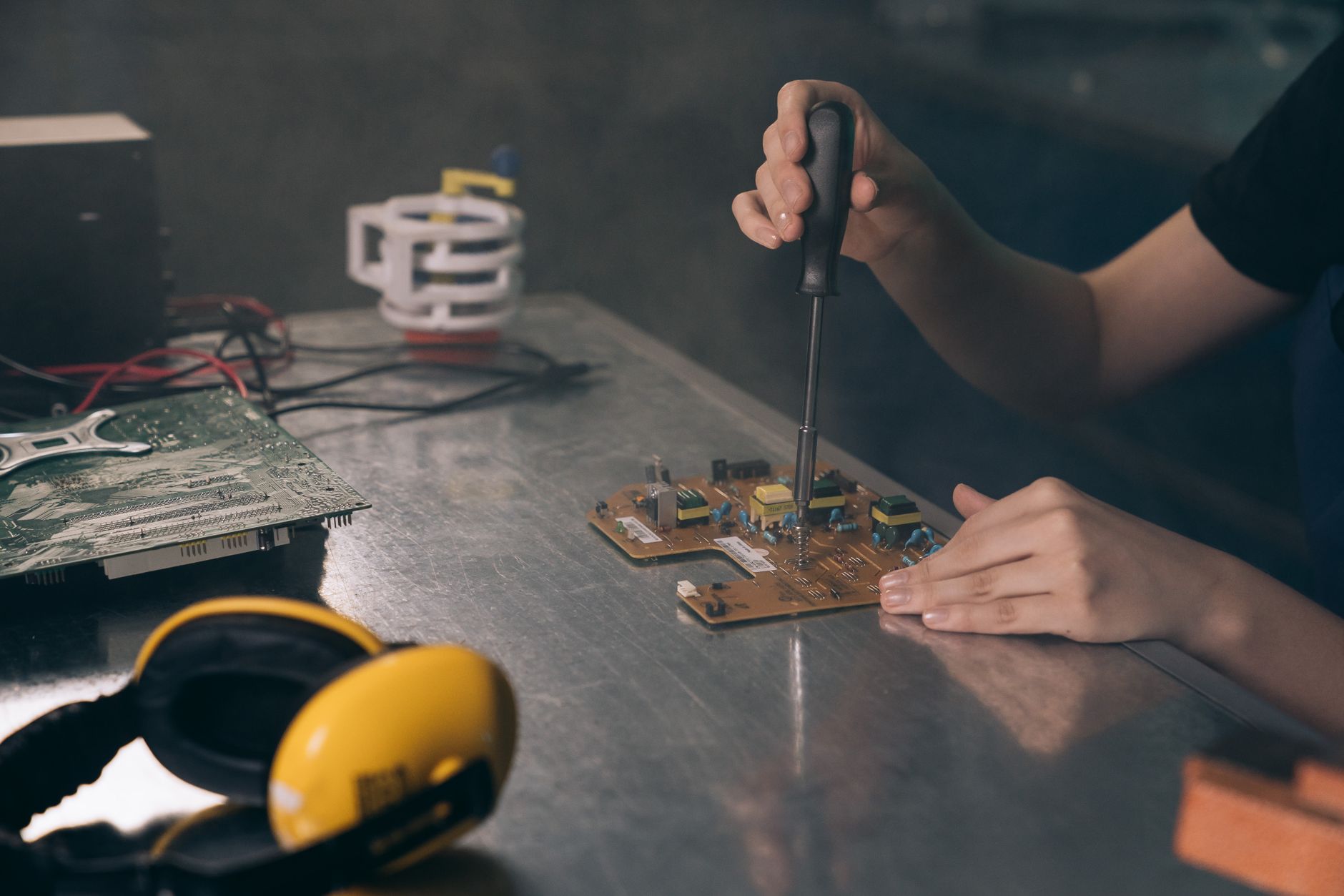 consumer electronics repair