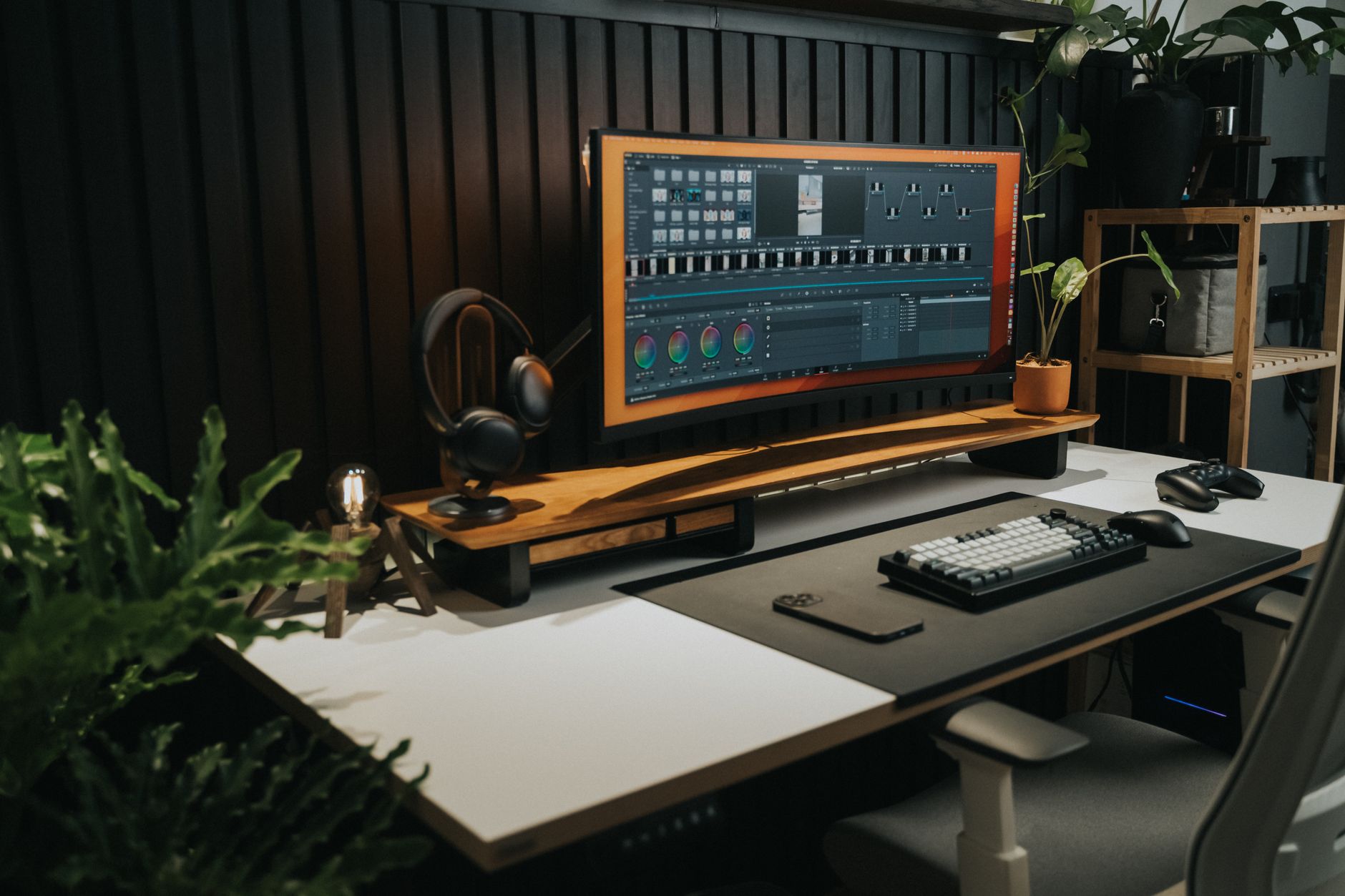 QHD ultrawide workspace productivity