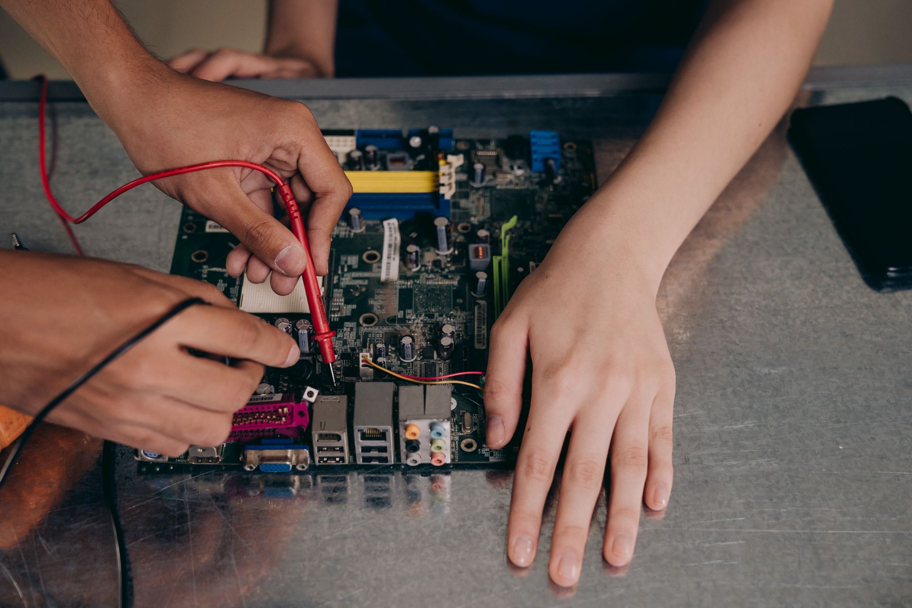 second hand electronics quality check